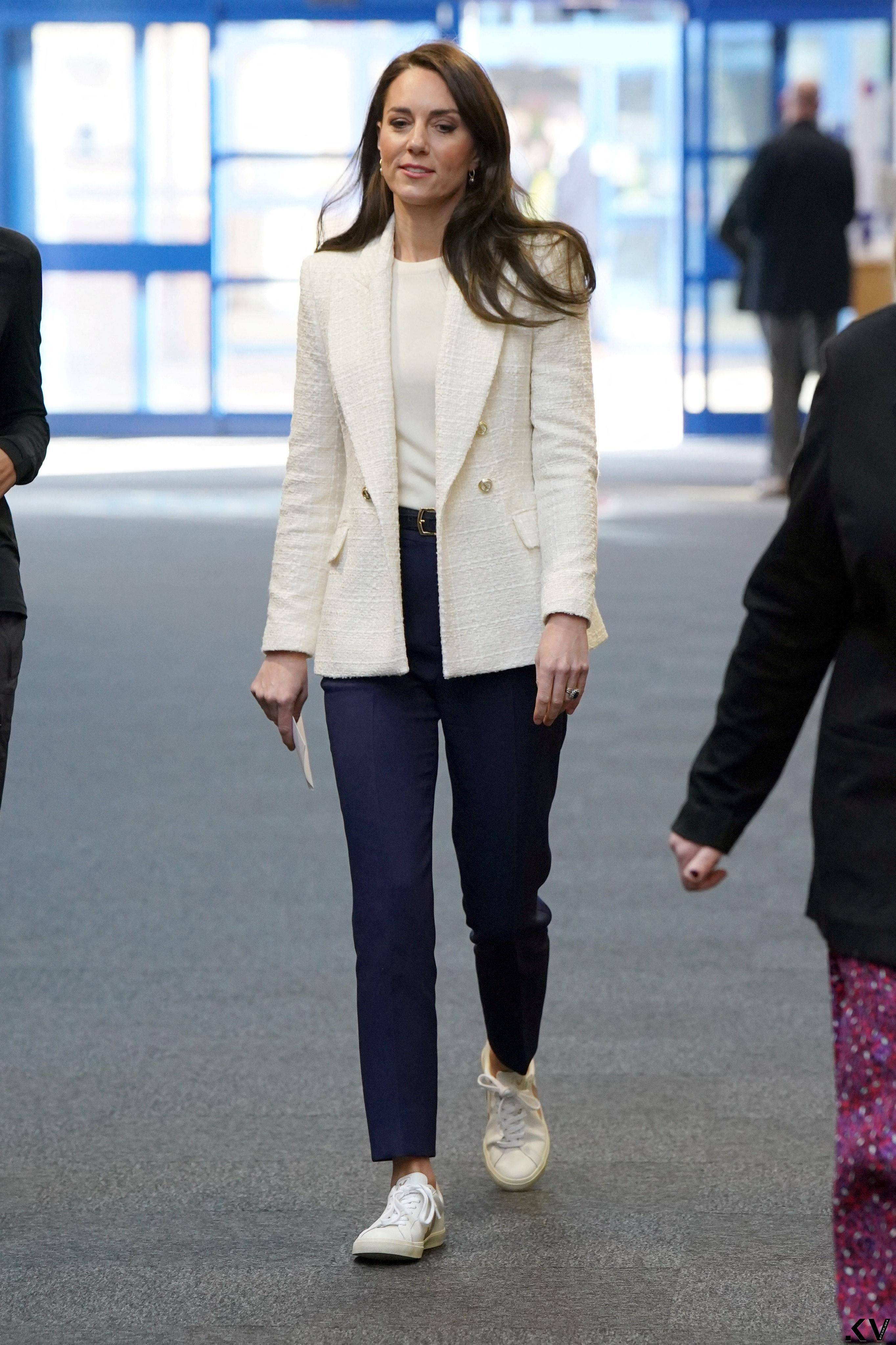 凯特王妃拖拉轮胎秀神力　粉丝更兴奋“她的Zara外套买得到”　 名人名流 图2张